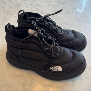 THE NORTH FACE Women's NSE Chukka shoe